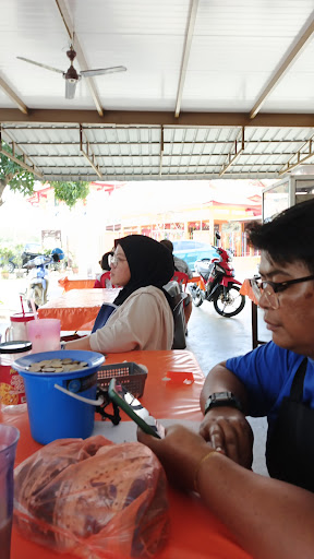 Kedai Kg Paya Merah