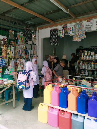 Kedai Runcit Abe Din Kak Za