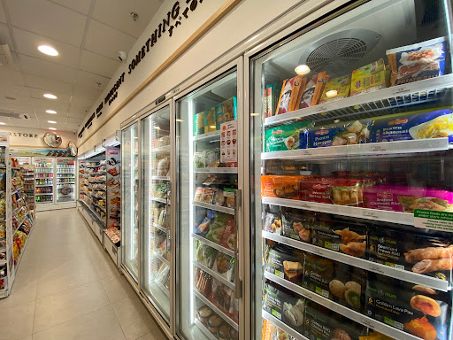 FamilyMart Parit Buntar