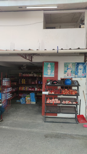 Kedai runcit pokok kelapa