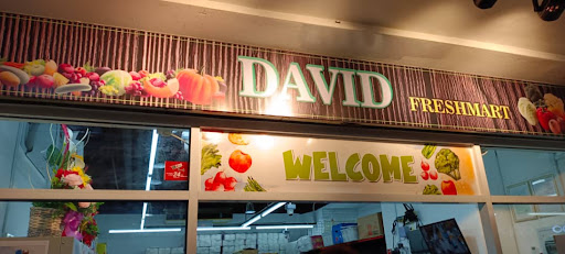 DAVID FRESHMART