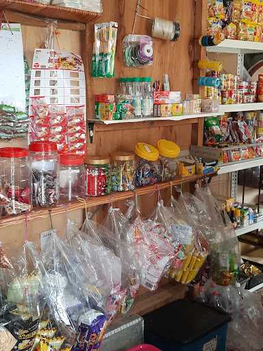 Kedai runcit Hussien