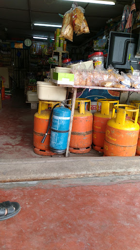 KEDAI RUNCIT WAK TUKIRAN