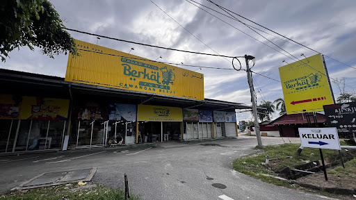 PASAR RAYA BERKAT YUSRI CAWANGAN BESUT