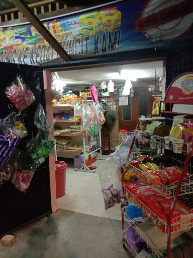 Kedai runcit makam lama