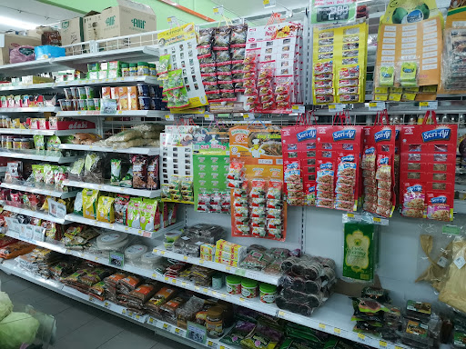 Treleaf Mart Kampung Laut