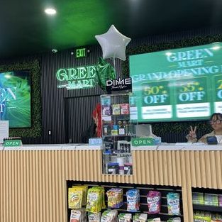 G GREEN MART 1 g green mart