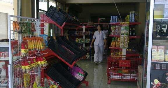 kedai runcit hajah fazelah keluarga