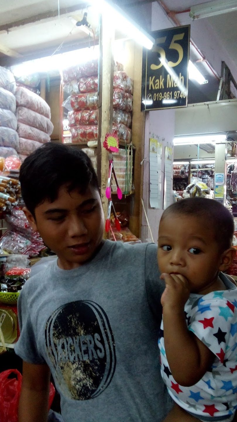 Kedai Runcit Kak Mah 1 kedai runcit kak mah