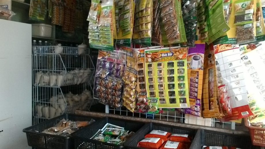Kedai Runcit Mak Pah 1 kedai runcit mak pah