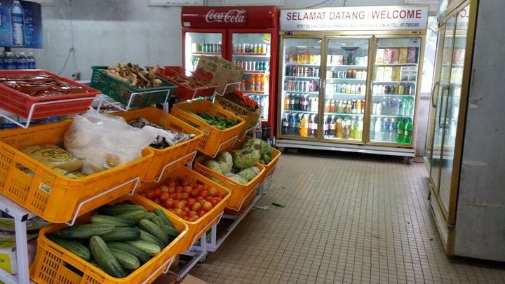 kedai runcit terbaik di kampung tekek