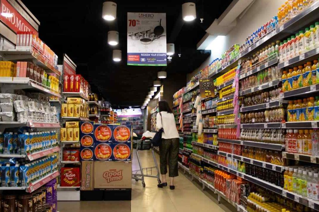kedai serbaneka hop in putrajaya